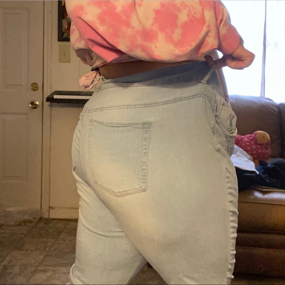 Light wash Jeggings/Jeans